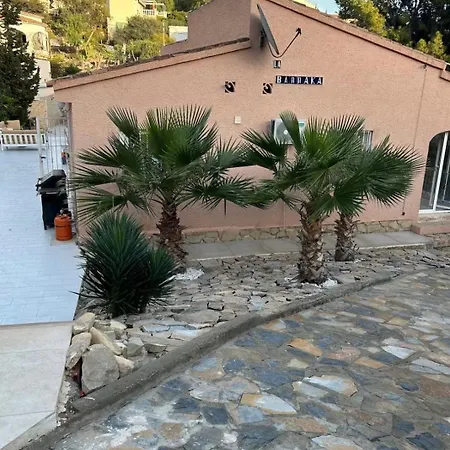 Charming Little Pink House * El Campello