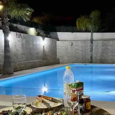 Villa Charming Little Pink House El Campello